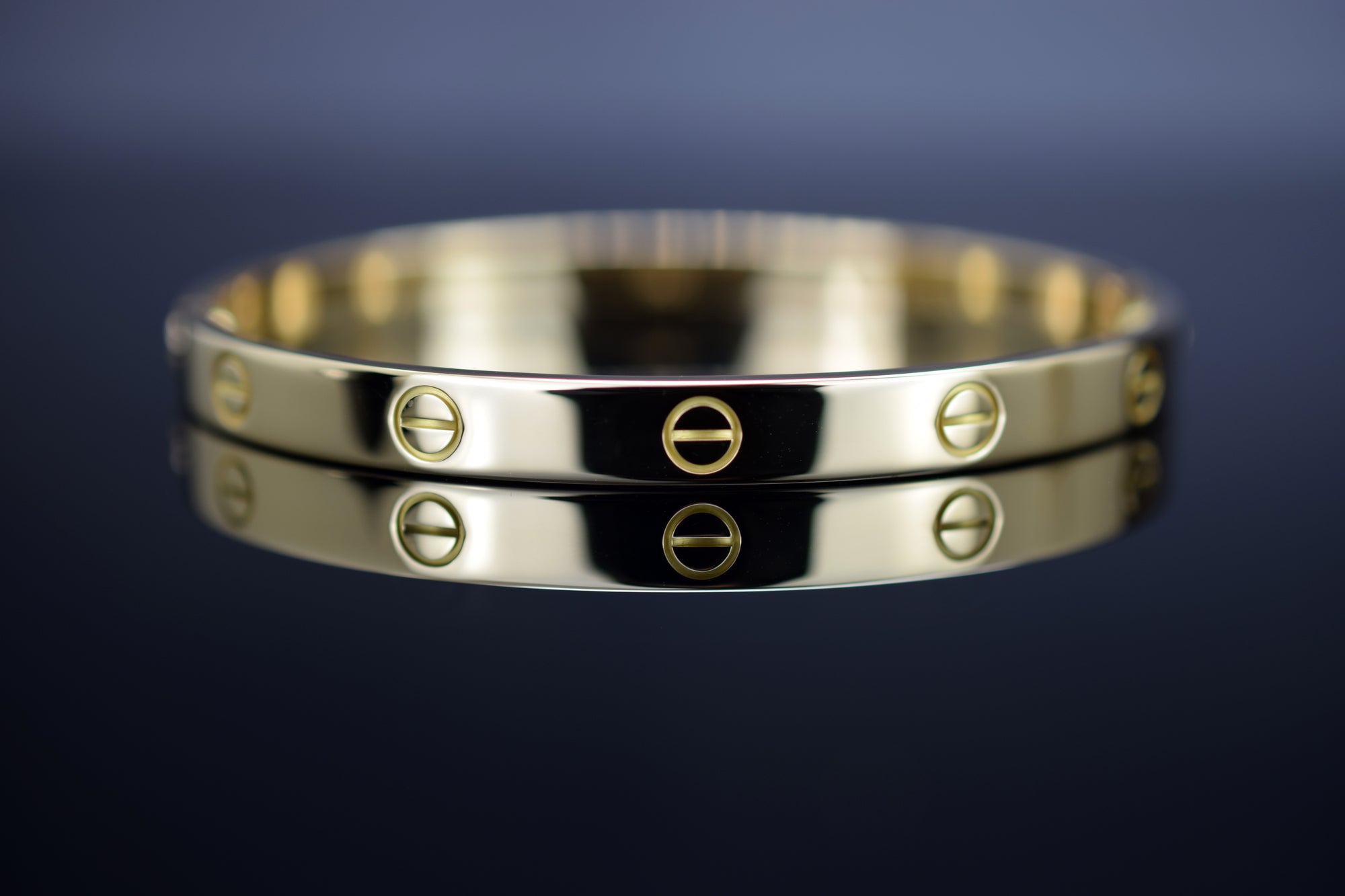 Cartier "Love" Armreif - aus 750er Gelbgold - Größe 19