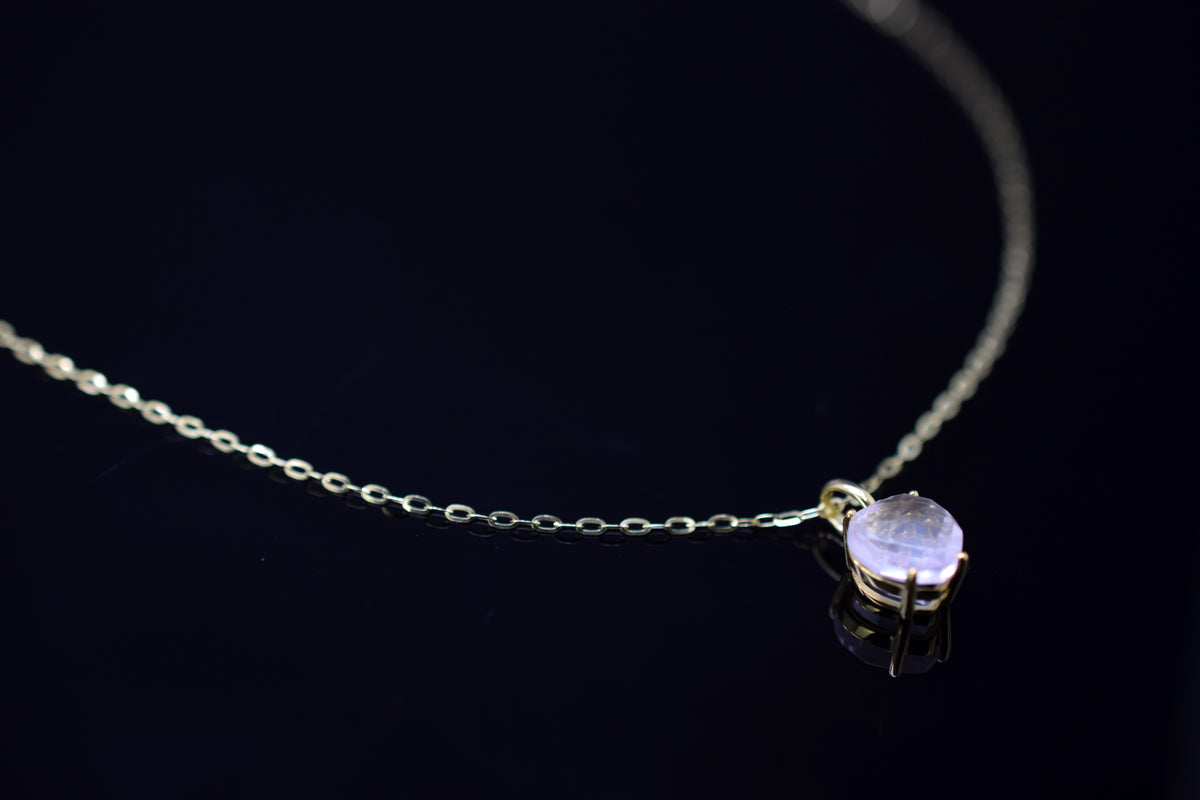 Halskette mit  Herzanhänger aus Rosenquarz - 333er Gelbgold