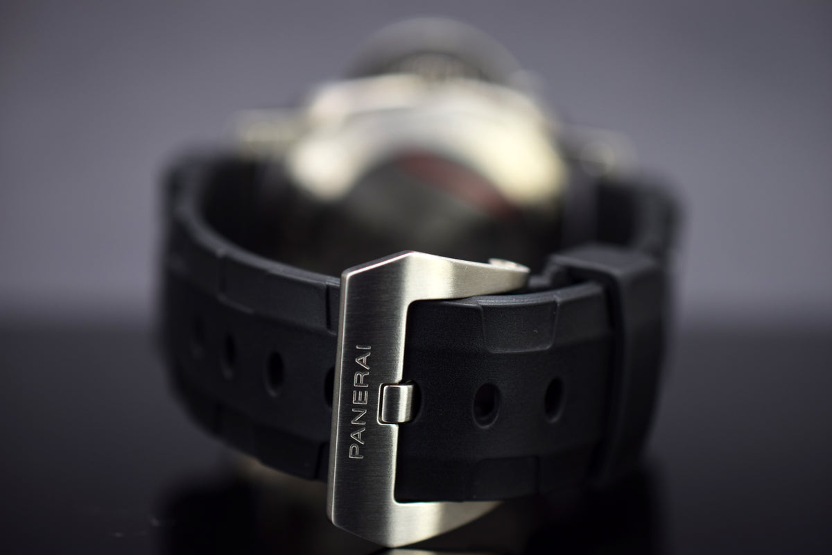 Panerai Luminor Submersible 1950 3 Days GMT Automatic Titanio - Aus 2016