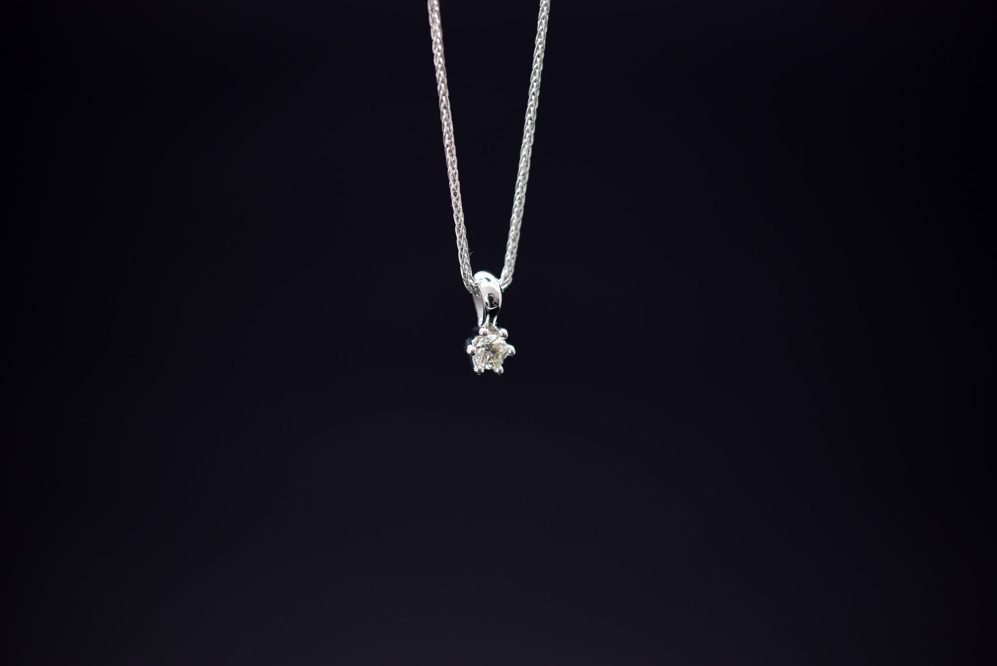 Halskette mit Diamantanhänger - 585er Weißgold - ca. 0.09 ct.