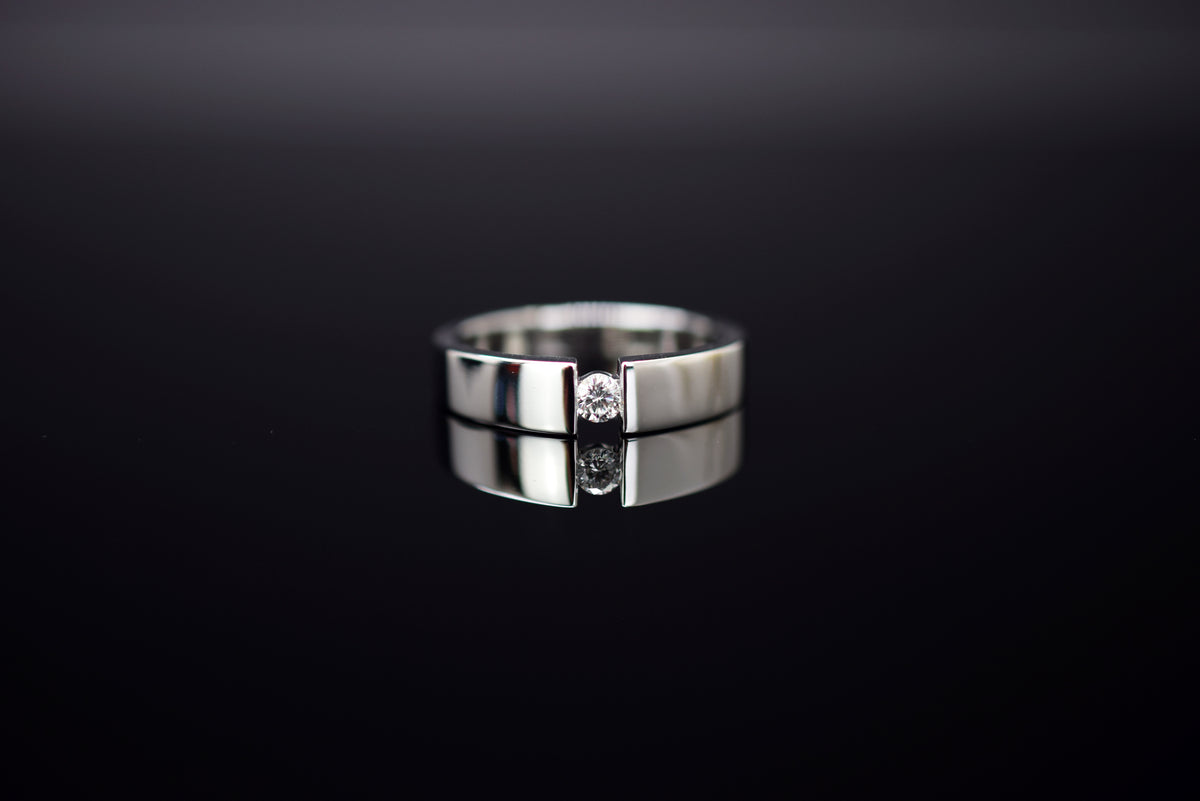 Diamantring aus 585er Weißgold - ca. 0.10 ct. - Ringgröße 54