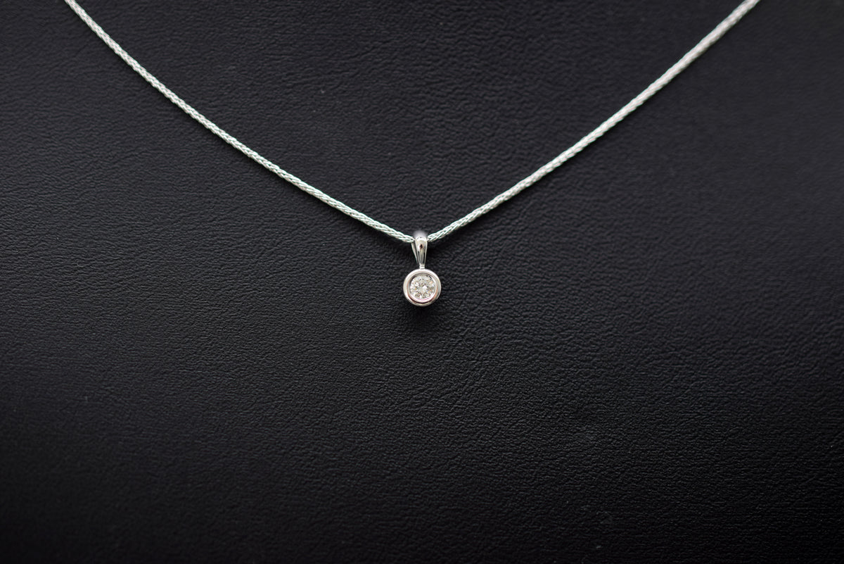 Halskette mit Diamantanhänger - 585er Weißgold - ca. 0.09 ct.