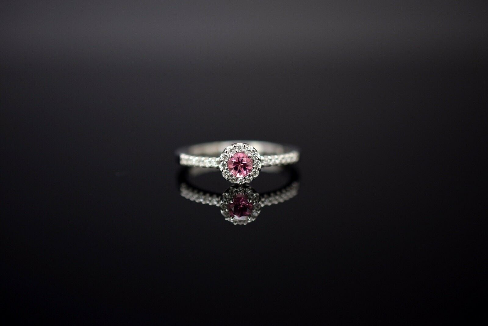 Bella Luce Diamanting mit einem rosa Turmalin aus 585er Weißgold - Ringgröße 52