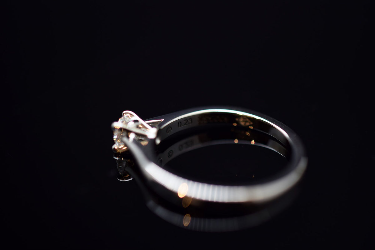 Cartier Solitär Verlobungsring -  0,23ct. - 950er Platin Ringgröße 50