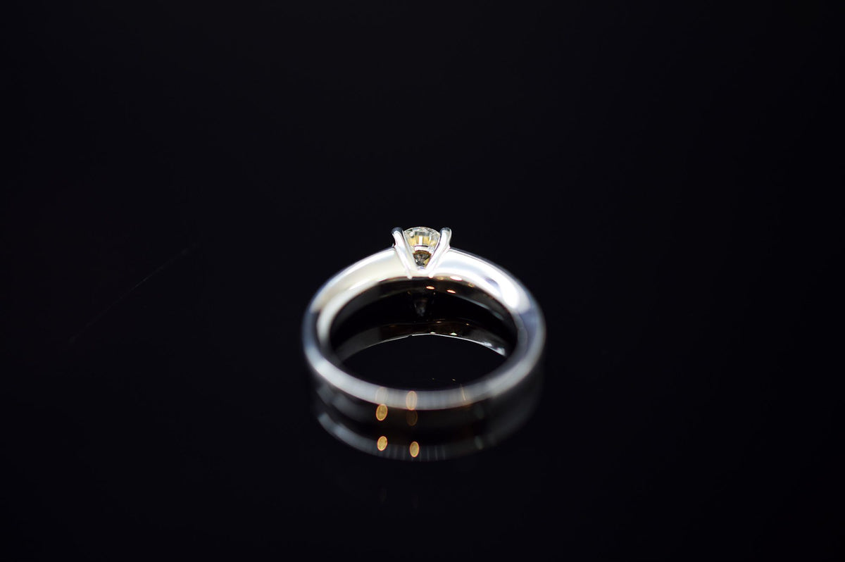 Diamantring aus 585er Weißgold - Ringgröße 53