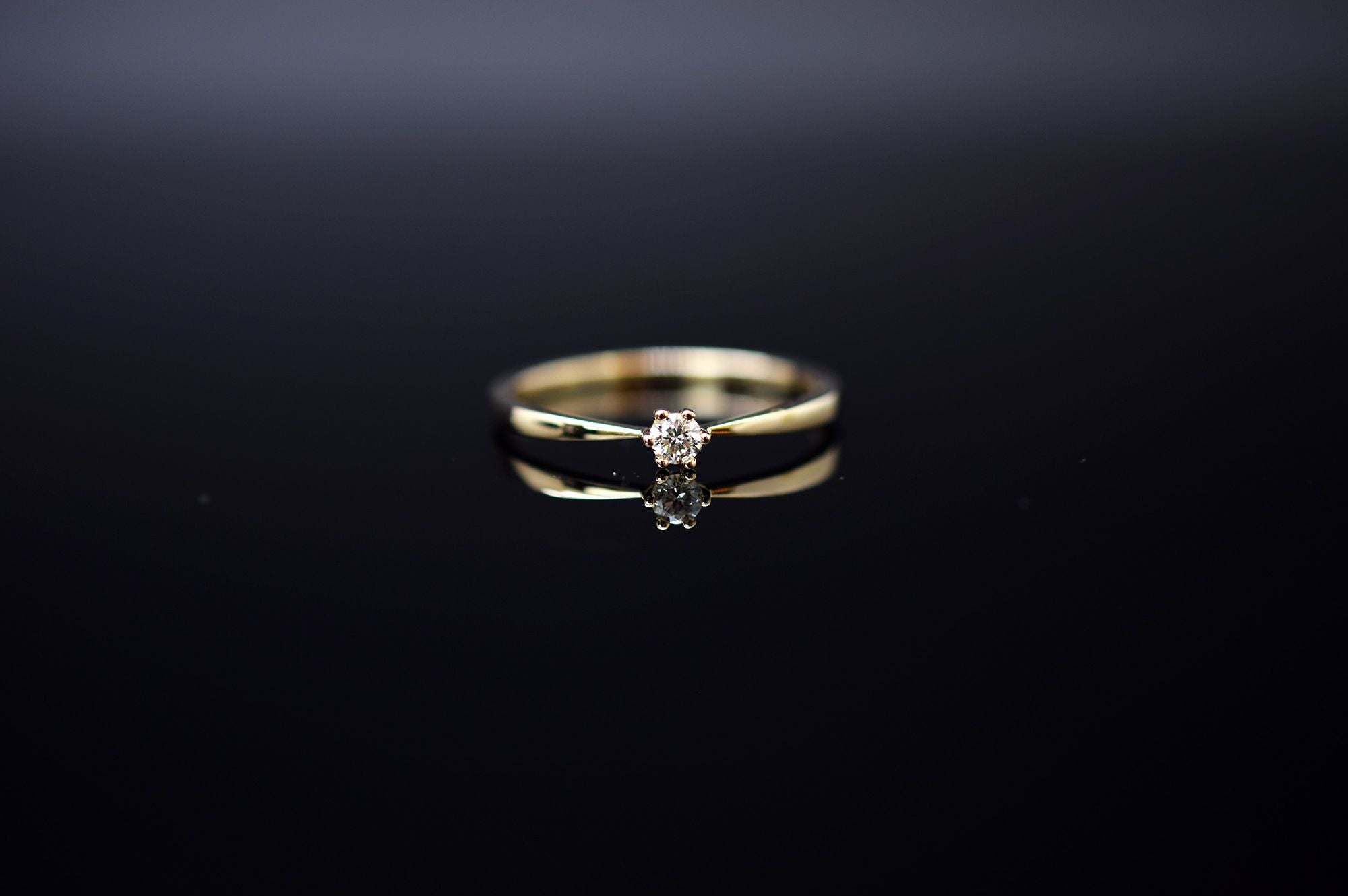Solitär Diamantring aus 585er Gelbgold - ca. 0.09 ct. - Ringgröße 54
