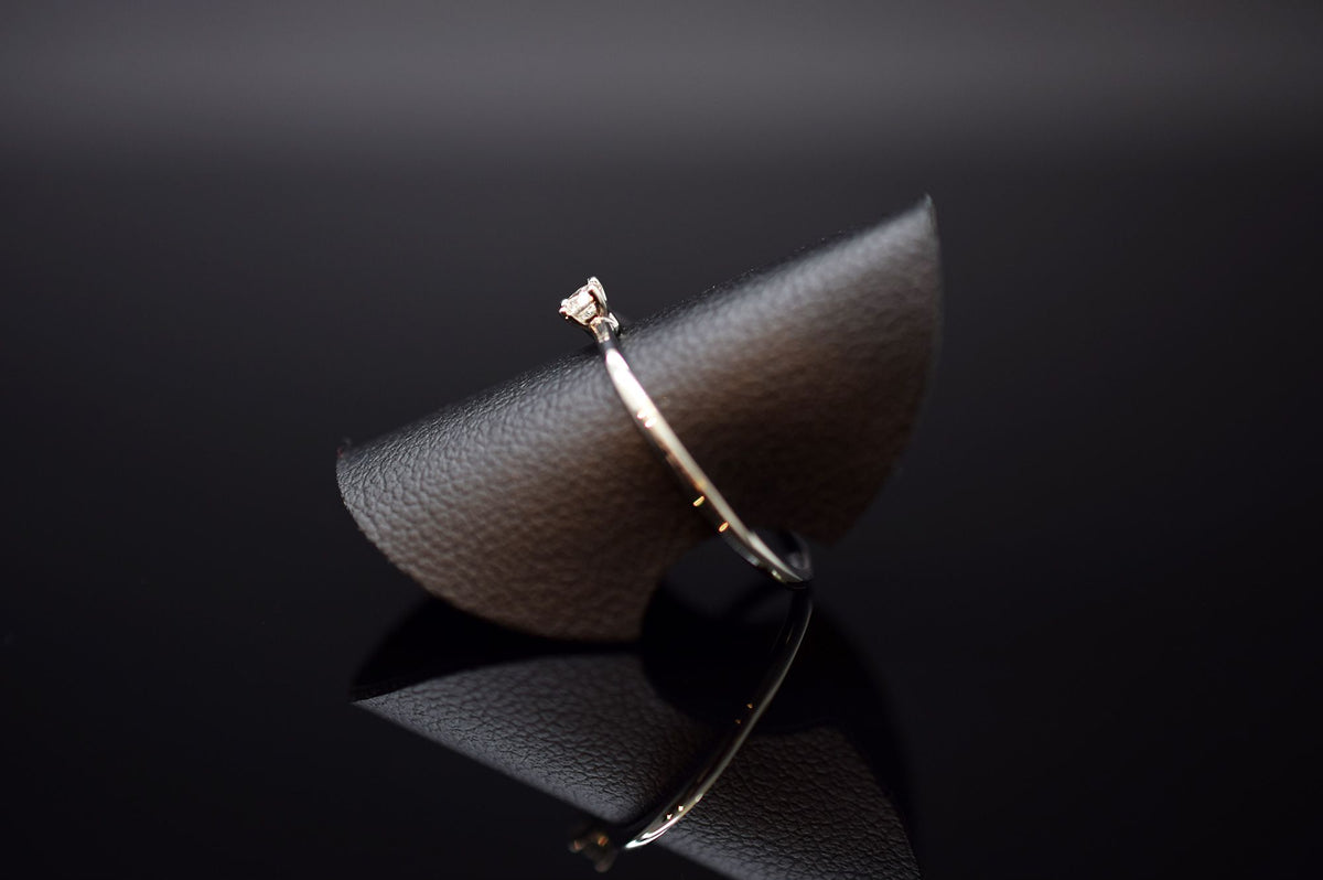 Solitär Verlobungsring aus 585er Weißgold - ca. 0.09 ct. - Ringgröße 52