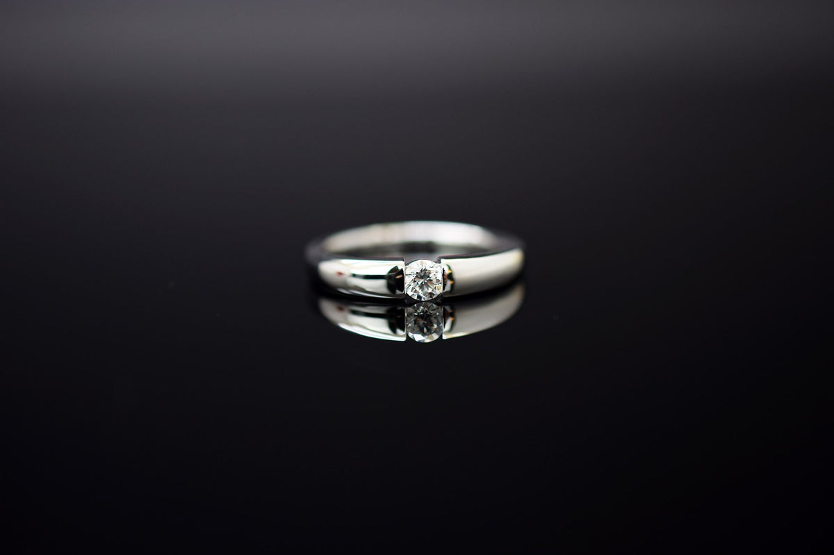 Solitär Verlobungsring aus 585er Weißgold - ca. 0.17 ct. - Ringgröße 52