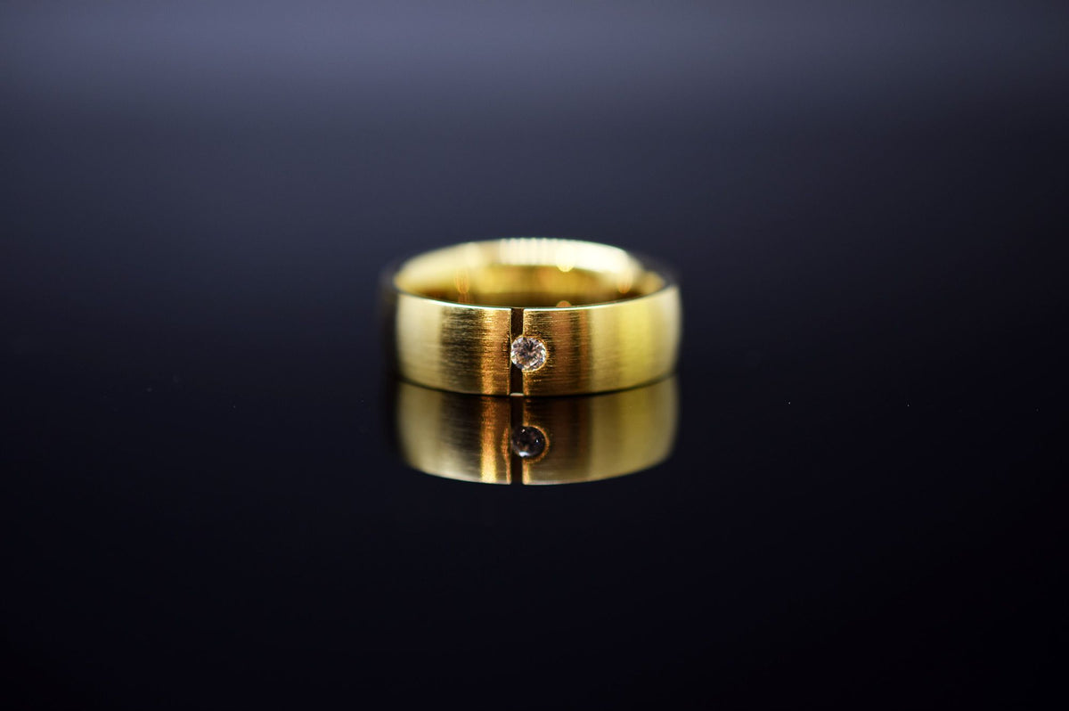 Trauringe - 585er Gelbgold - 0.06 ct. Diamant - Modell M003