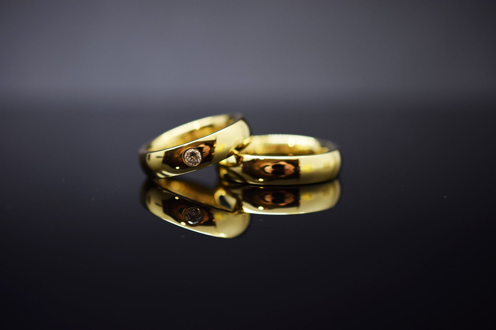 Trauringe - 585er Gelbgold - 0.14 ct. Diamant - Modell M015