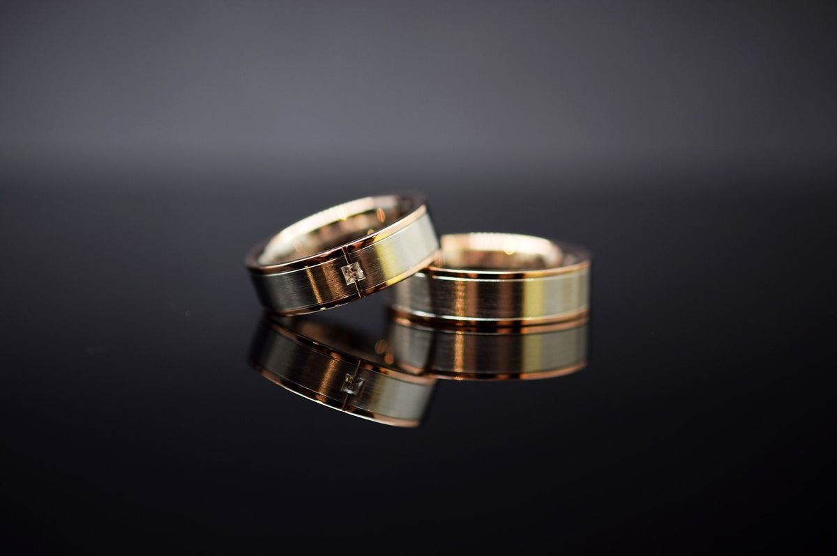 Trauringe - 585er Rotgold und 500er Palladium - 0.035 ct. Diamant - Modell M013